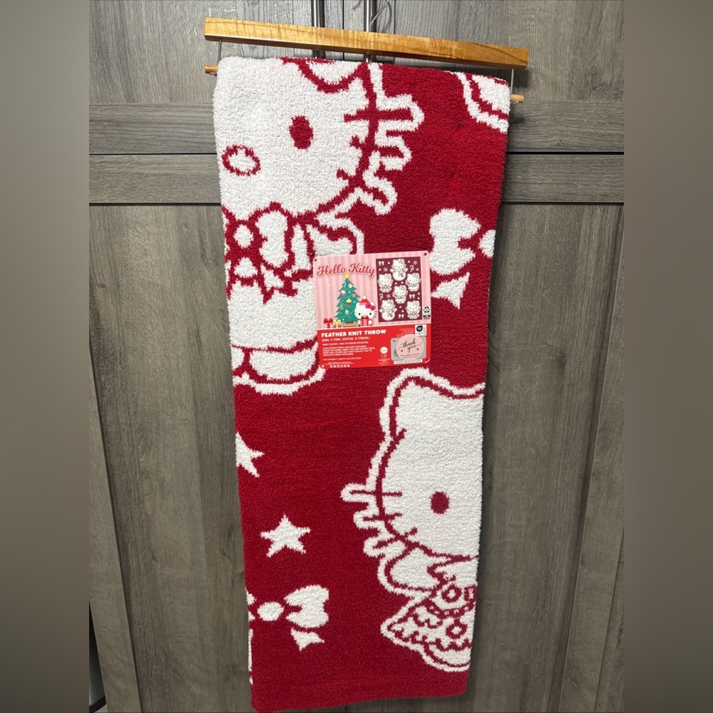 New Hello Kitty Red & White Reversible Christmas Feather Knit Throw Blanket